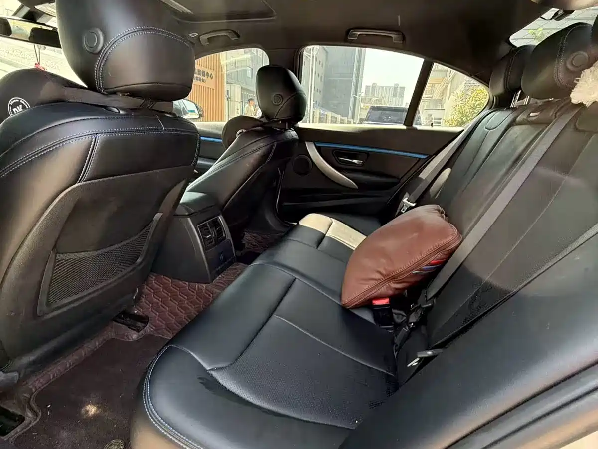 BMW 3 Series 2018 320i M Sport Package фото 4