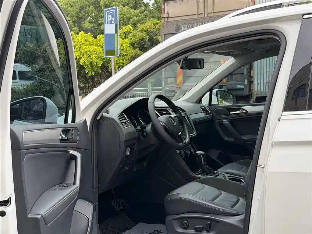 Volkswagen Tiguan L 2020 330TSI Auto 2WD Panorama Comfort China VI фото 6
