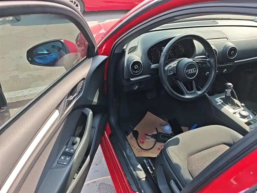 Audi A3 2017 Sportback 35 TFSI Progressive фото 16