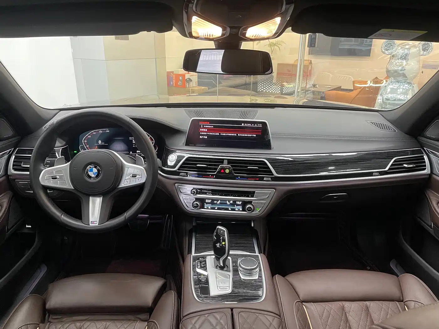 BMW 7 Series 2021 Model 740Li Leading M Sport Package фото 12