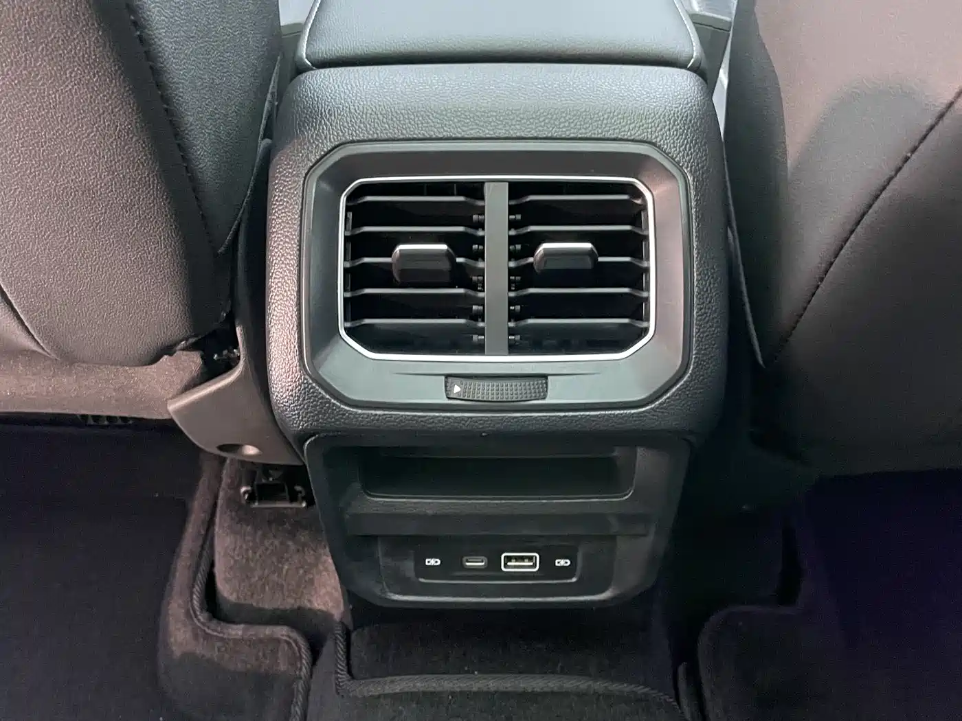 Volkswagen Tiguan L 2023 280TSI 2WD Trend Limited Edition фото 23