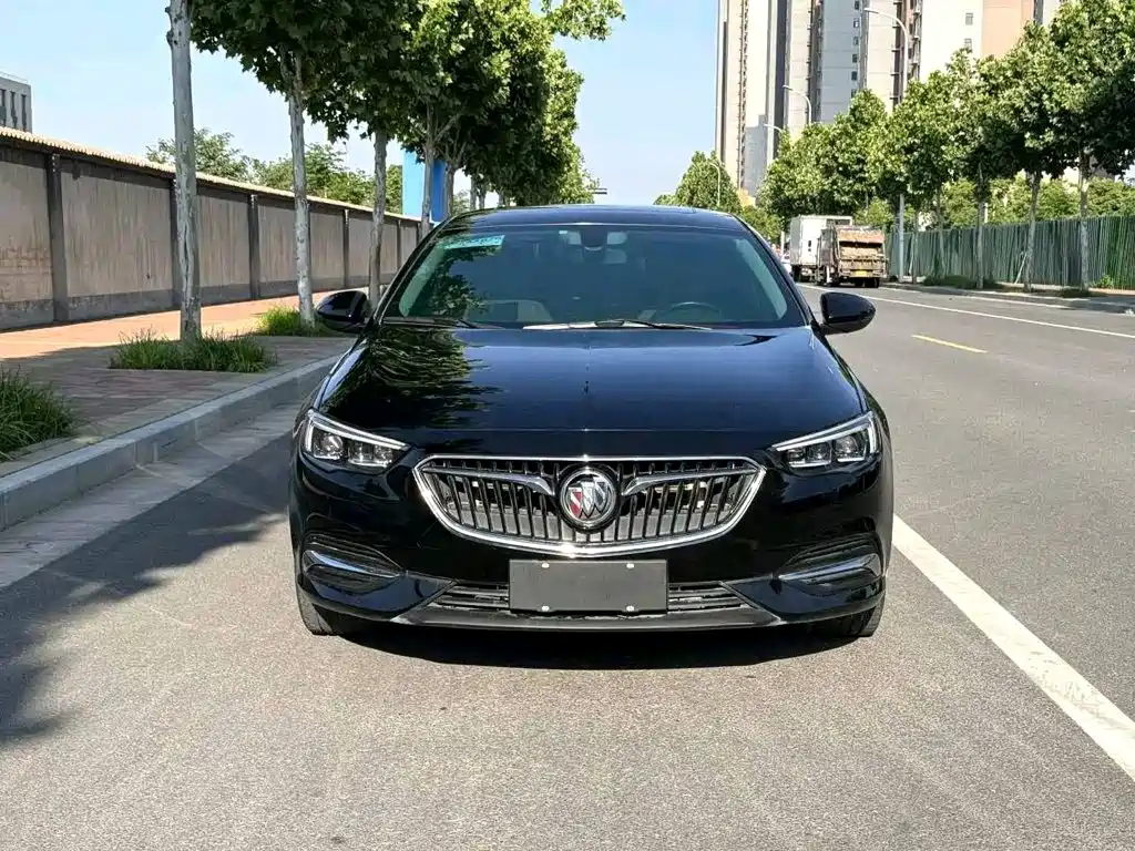 Фото 4 - Buick Regal