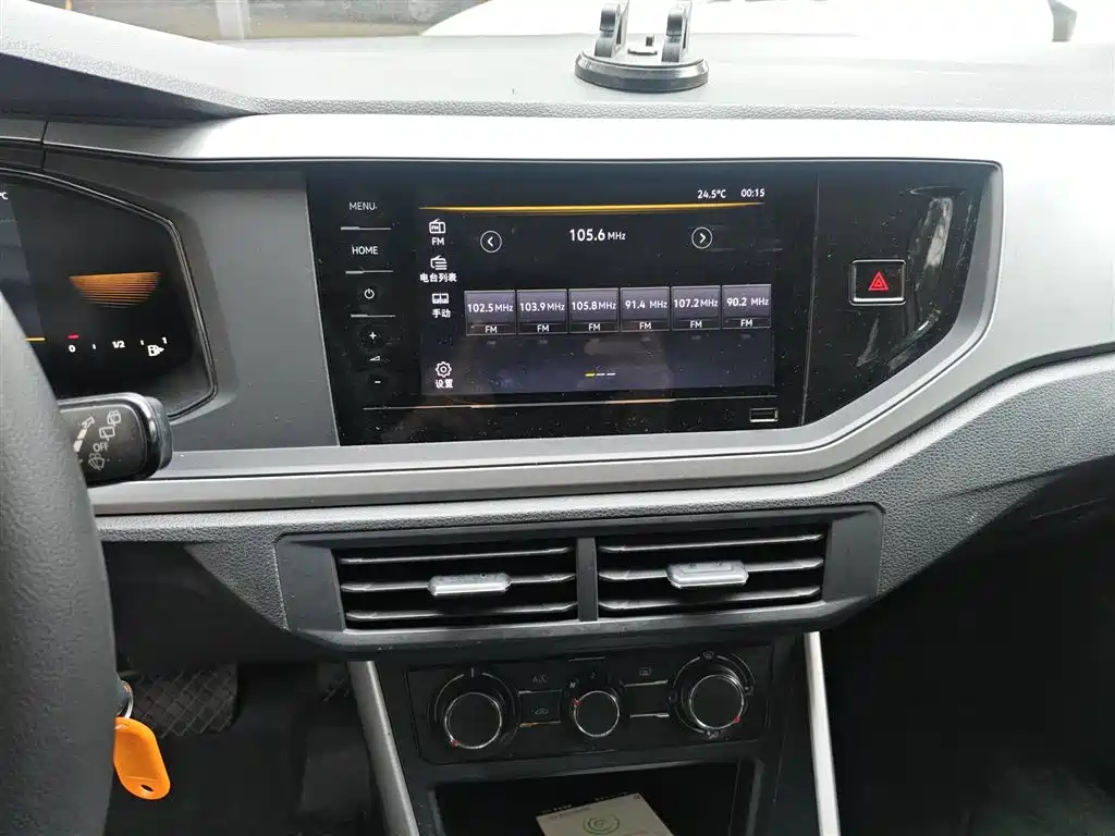 Volkswagen Polo 2023 Facelift Plus 1.5L Auto Joyful Living Edition фото 13