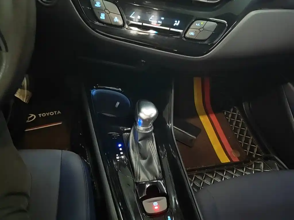 Toyota C-HR 2019 2018 2.0L Leading Edition China VI