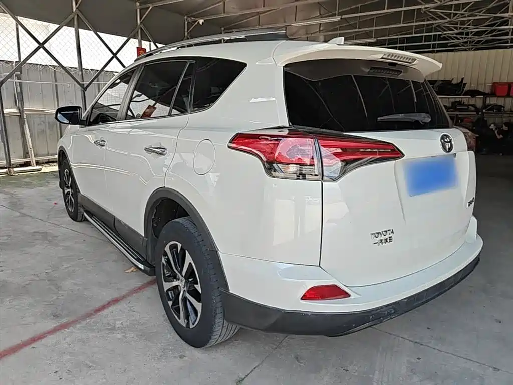 Toyota RAV4 Rongfang 2016 2.0L CVT 2WD Trend (China V) фото 5