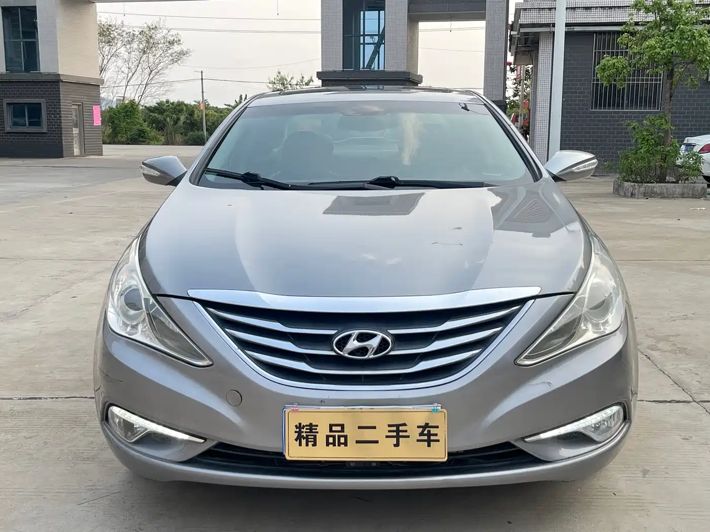 Hyundai Sonata 2013 2.0L Automatic Luxury Edition фото 2
