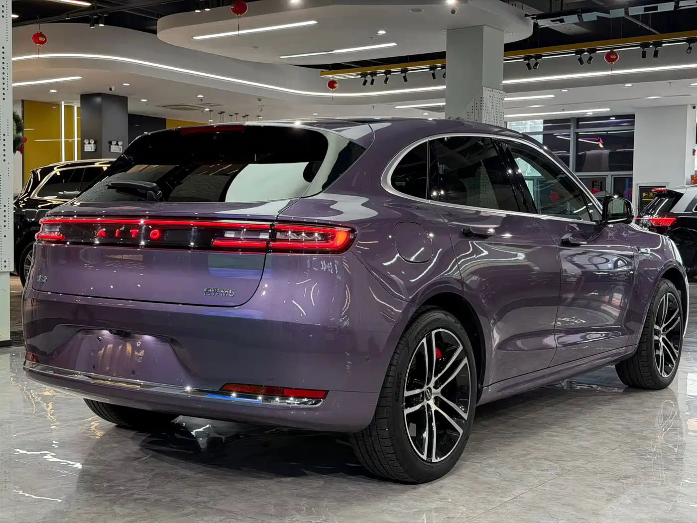 AITO Wenjie AITO M5 2025 Extended Range Ultra AWD фото 16