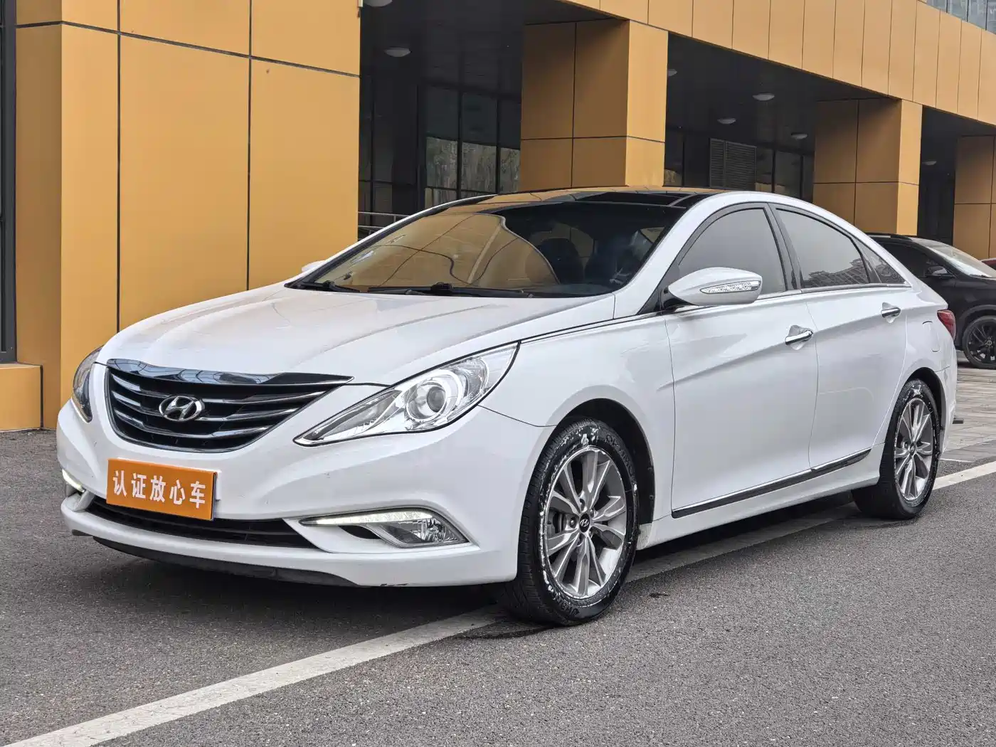 Hyundai Sonata 2014 2.4L Automatic Leading Edition China IV