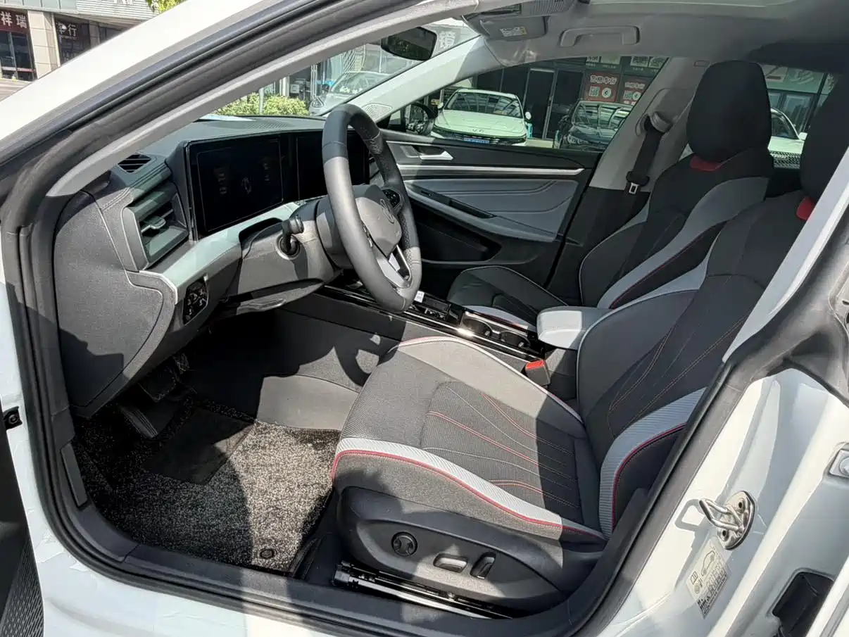 Volkswagen Lamando 2024 Lamando L 280TSI DSG Stylish Edition фото 9