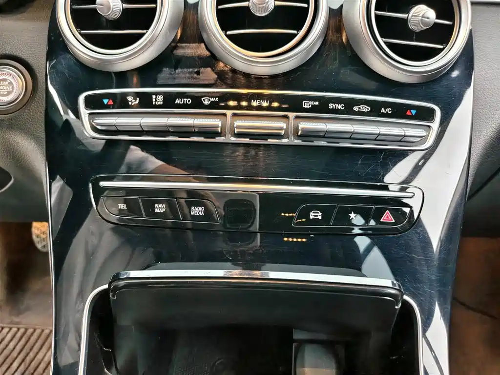 Mercedes-Benz GLC 2021 GLC 260 L 4MATIC Sporty фото 8