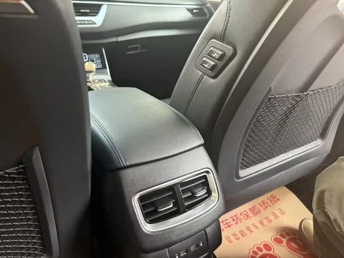Hongqi H5 2022 Classic 1.8T Auto Smart Connect Flagship Enjoyment Edition фото 7