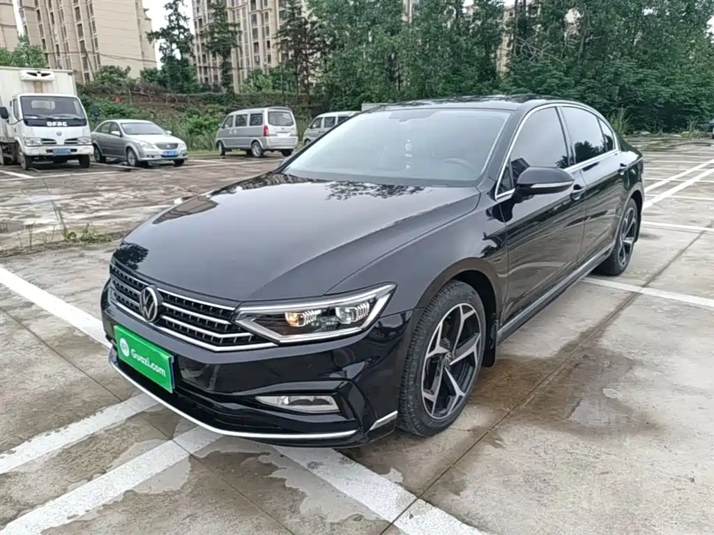 Volkswagen Magotan 2023 2 Million Units Anniversary Edition 330TSI DSG Leading Type