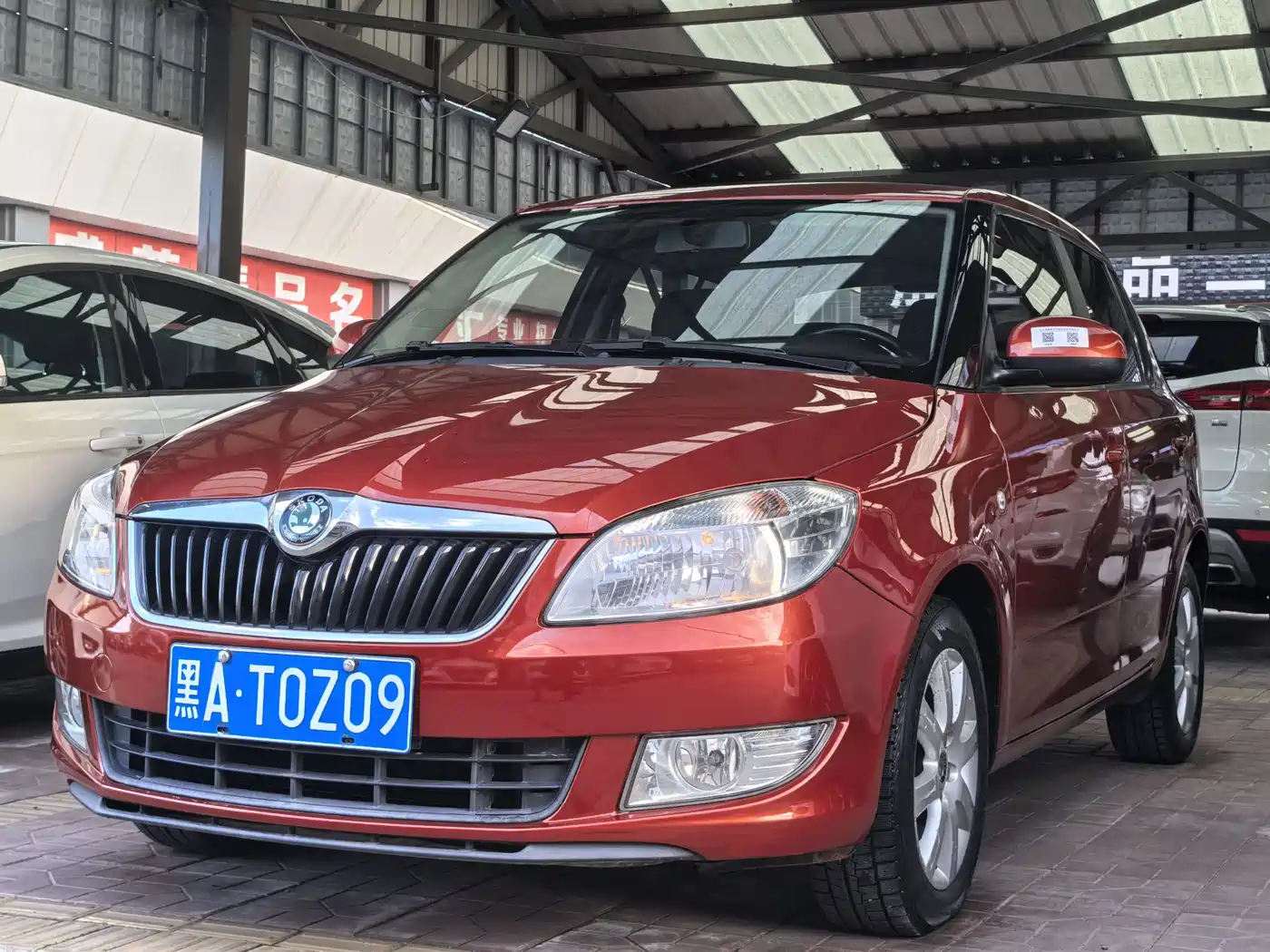 Škoda Fabia 2012 1.4L Automatic Crystal Spirit Edition фото 2