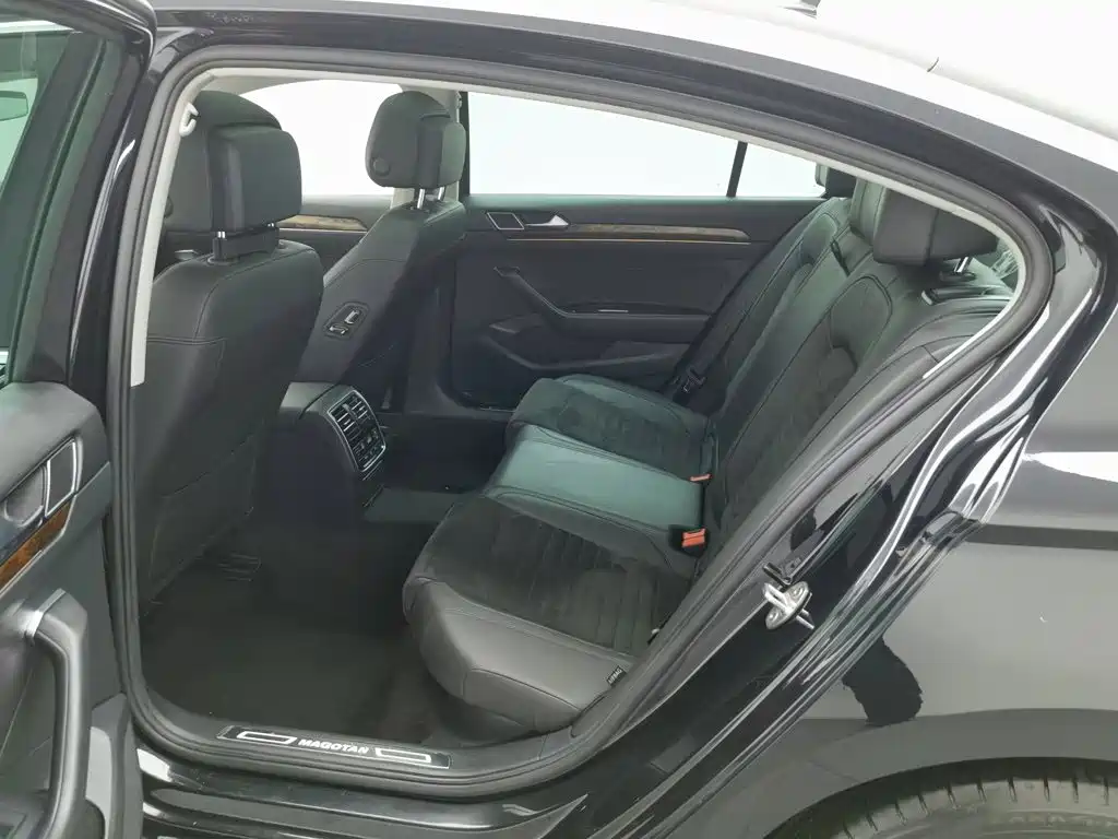 Photo 15 - Volkswagen Magotan