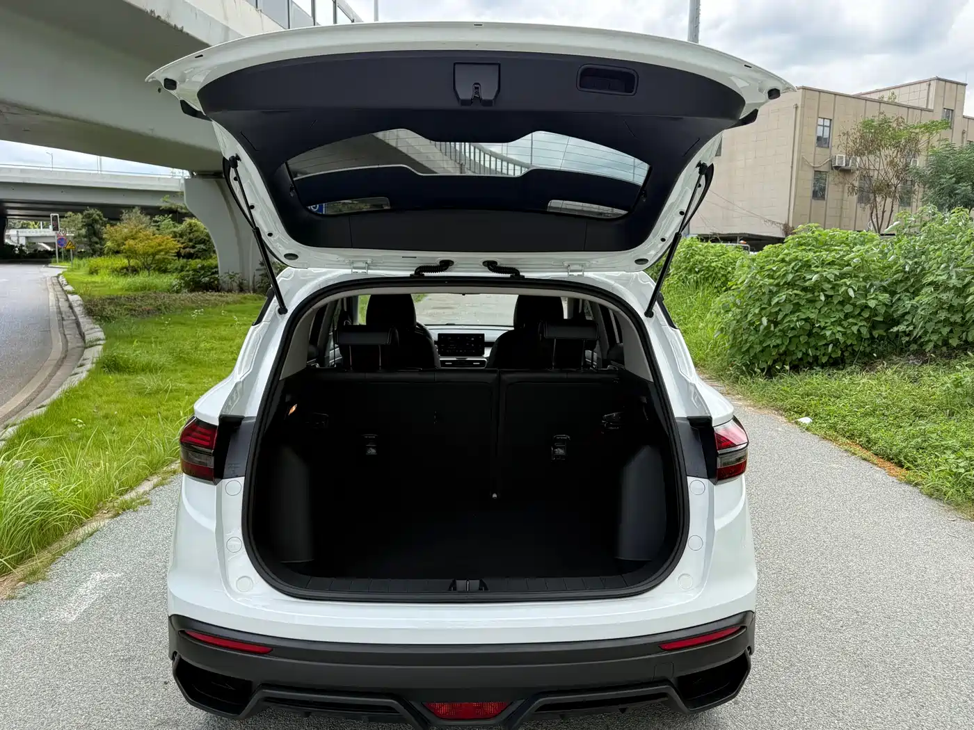 Geely Binyue 2025 2025 1.5L CVT Super Edition
