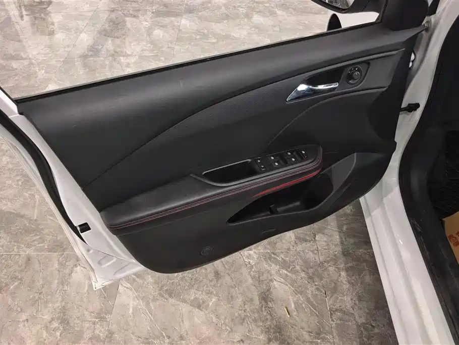 Chevrolet Monza 2020 Mild Hybrid RS 330T Automatic Smooth Edition фото 7