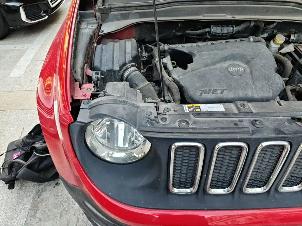 Фото 21 - Jeep Renegade