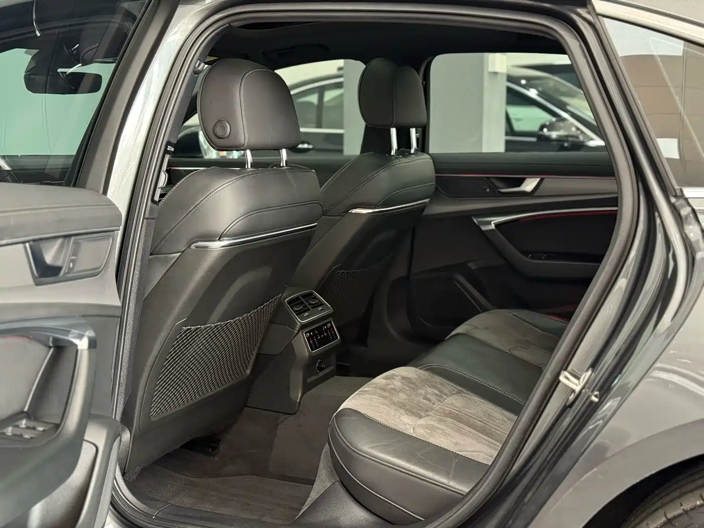 Audi A6L 2021 45 TFSI Exclusive Sport фото 9