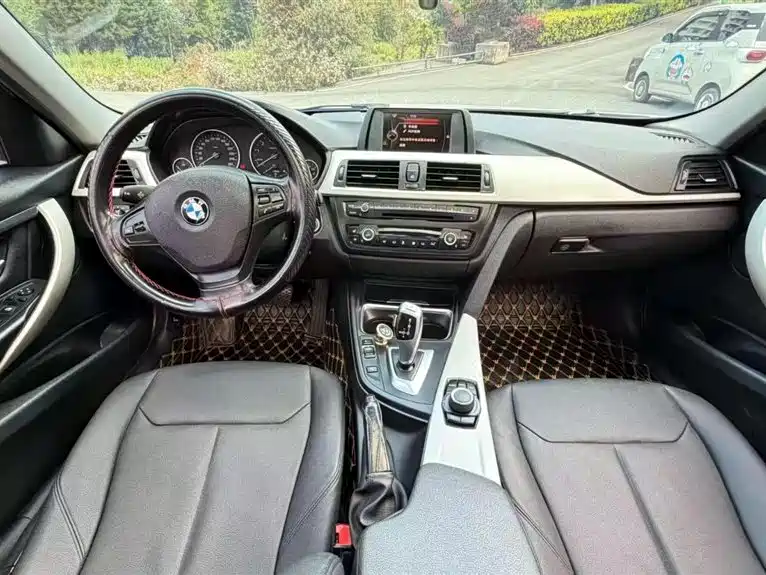 BMW 3 Series 2015 320Li Fashion фото 5