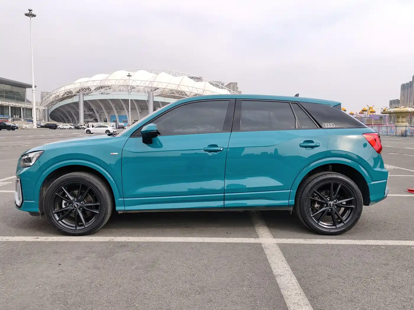 AUDI Q2L