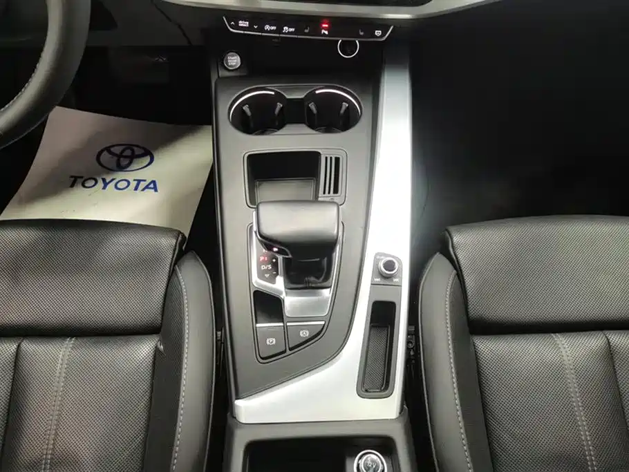 Audi A4L 2020 40 TFSI Fashion Dynamic Edition фото 16