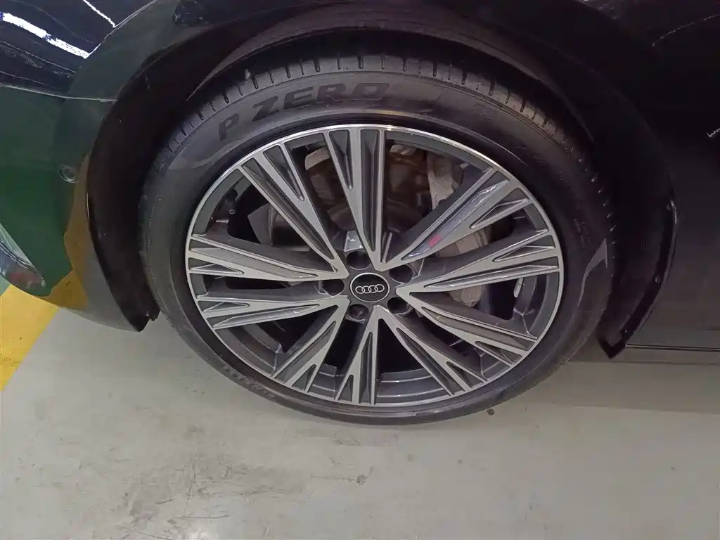 Audi A6L 2023 45 TFSI Premium Selection Elegance фото 25