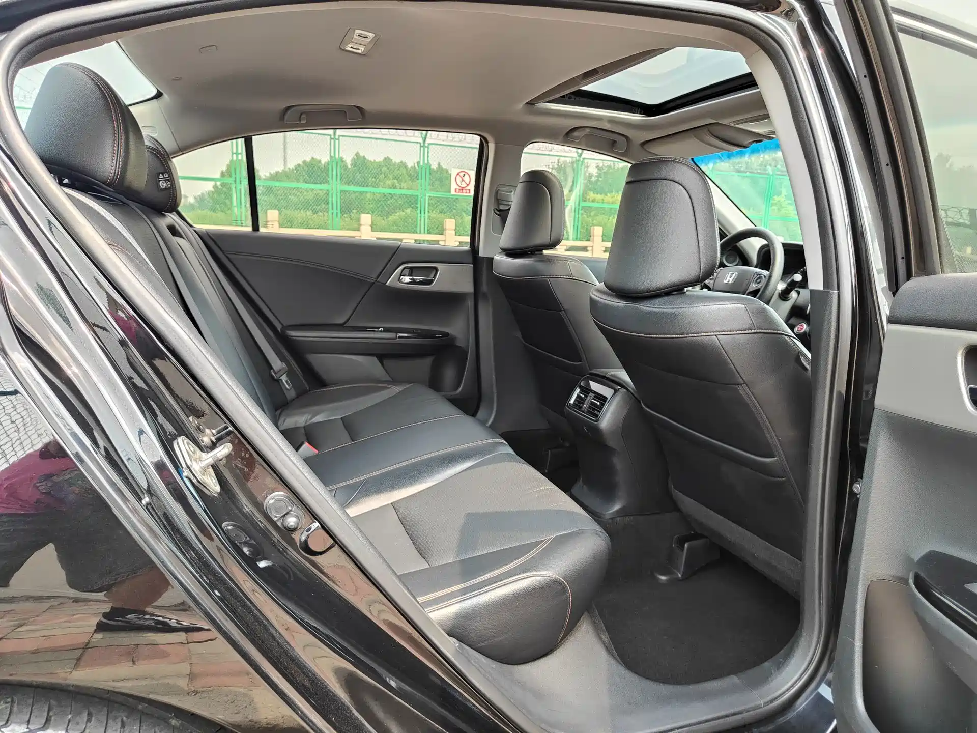 Фото 9 - Honda Accord