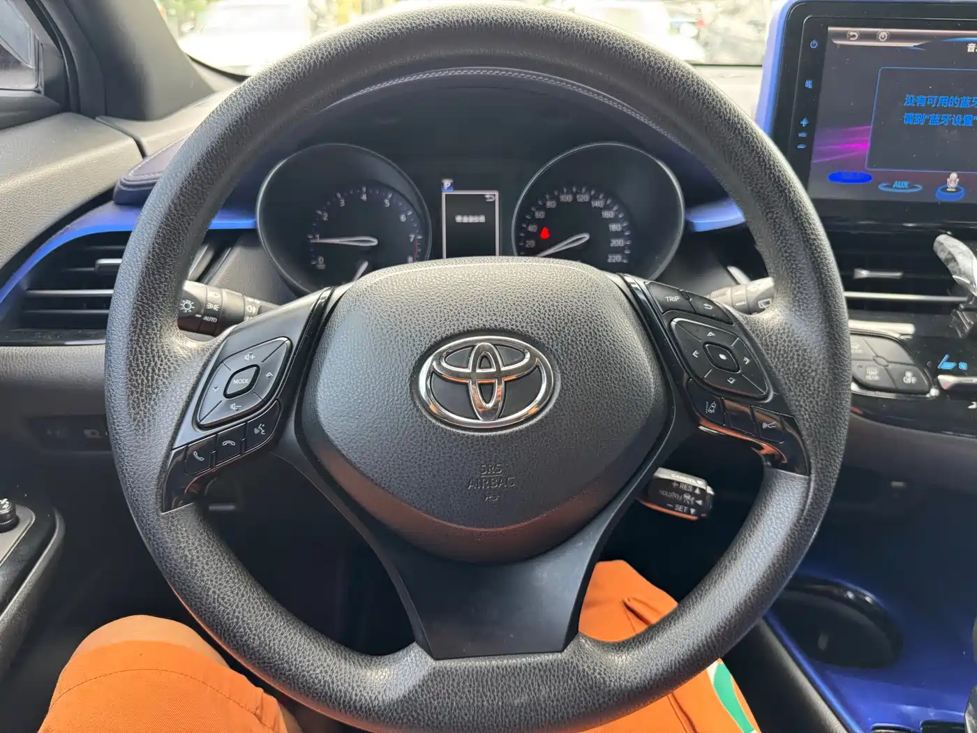 Toyota C-HR 2018 2.0L Leading Sunroof Edition V фото 10