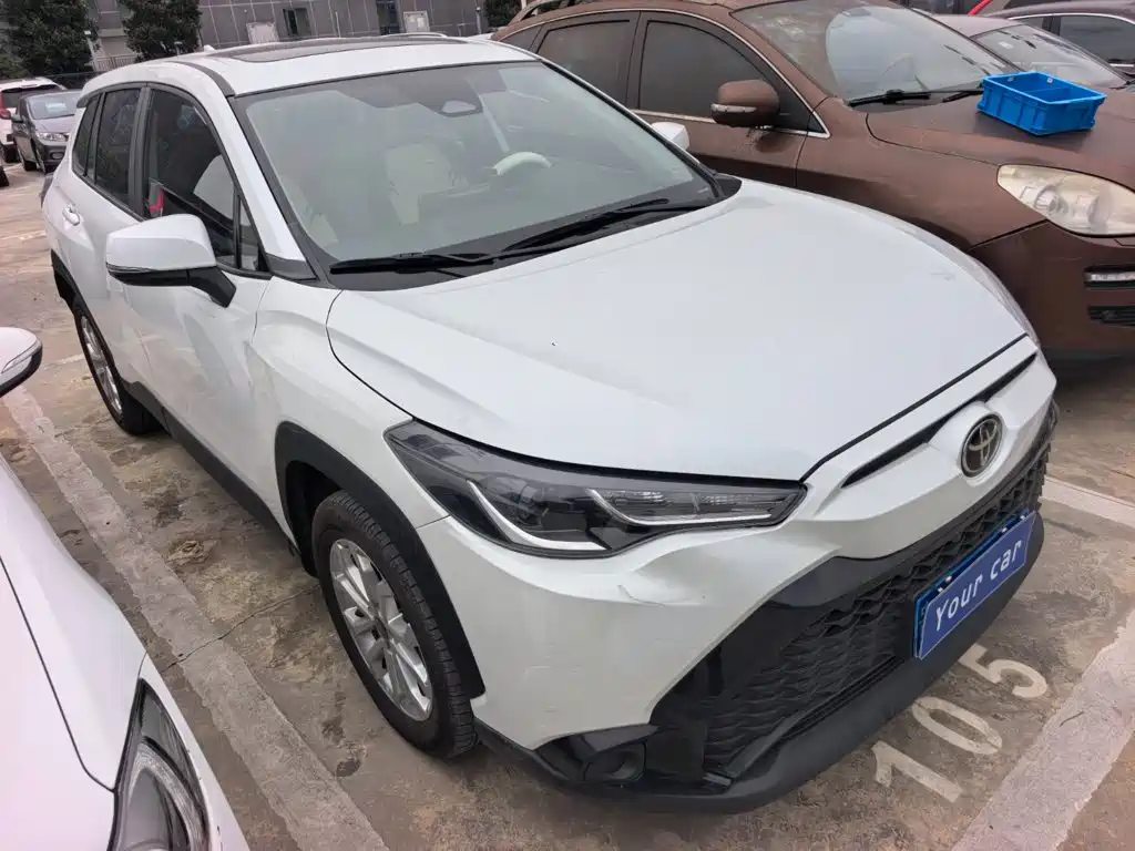Photo 3 - Toyota Frontlander