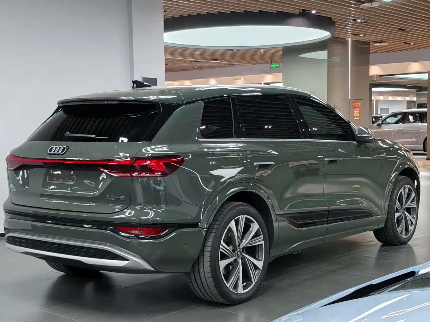 Audi Q6L e-tron 2025 Extended Range Edition фото 6