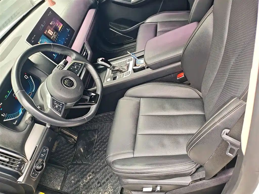 BYD Tang 2018 2.0T Automatic Smart Connection Honor Edition 7-Seater China V фото 16