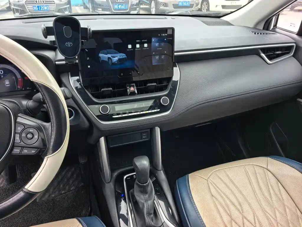 Photo 13 - Toyota Frontlander
