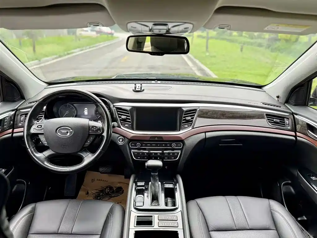 GAC Trumpchi Trumpchi GS8 2017 320T 2WD Luxury Smart Connect (7-seater) фото 5