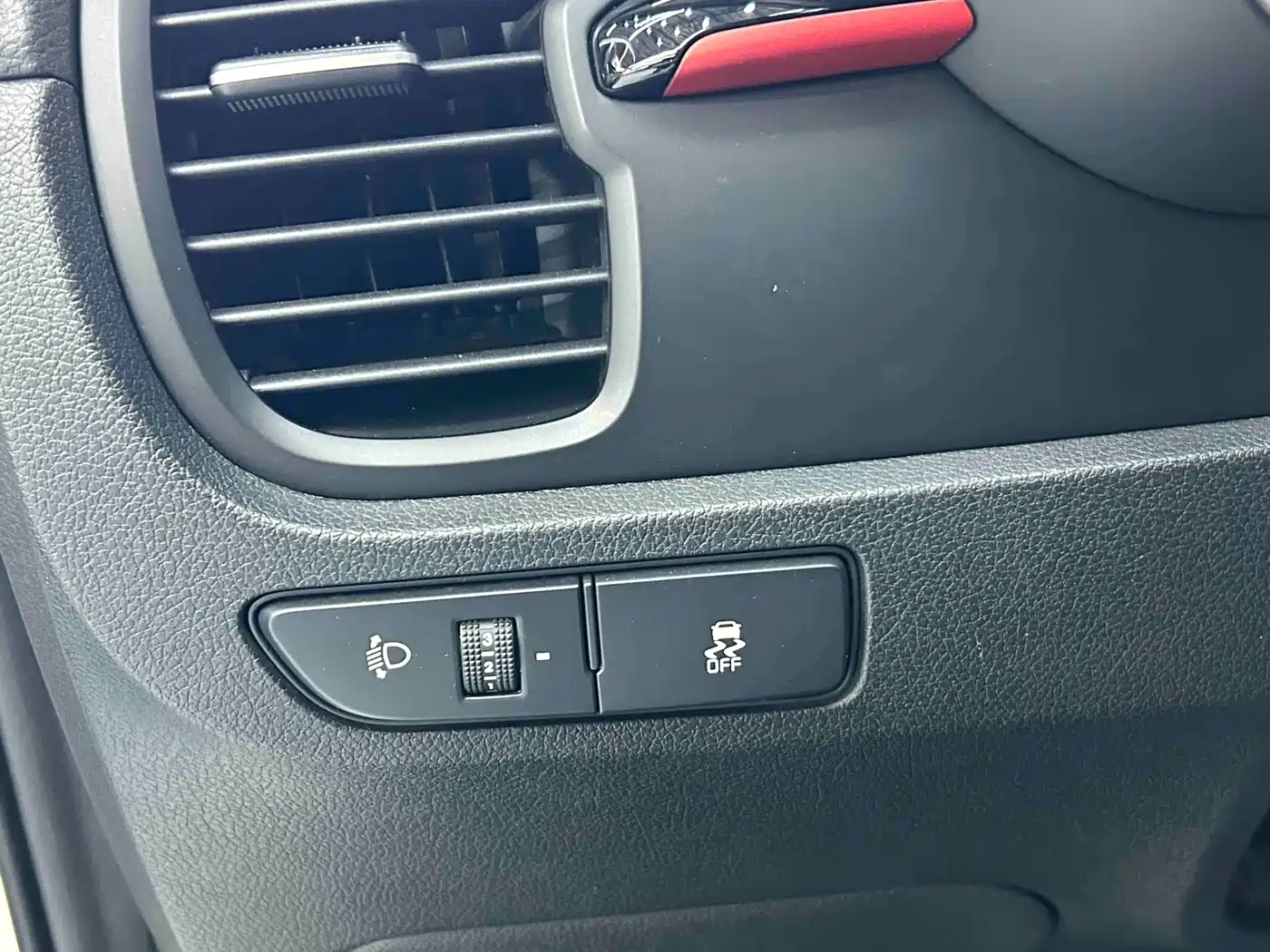 Kia KX CROSS 2018 1.6L Automatic Smart Sunroof Edition фото 20