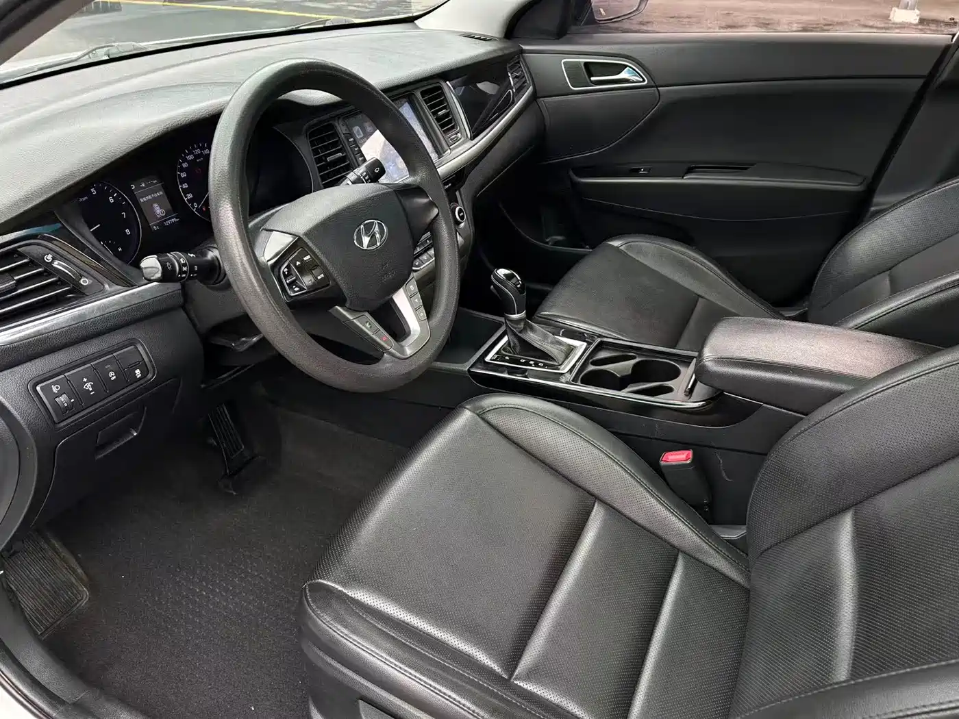 HYUNDAI NAME PICTURE