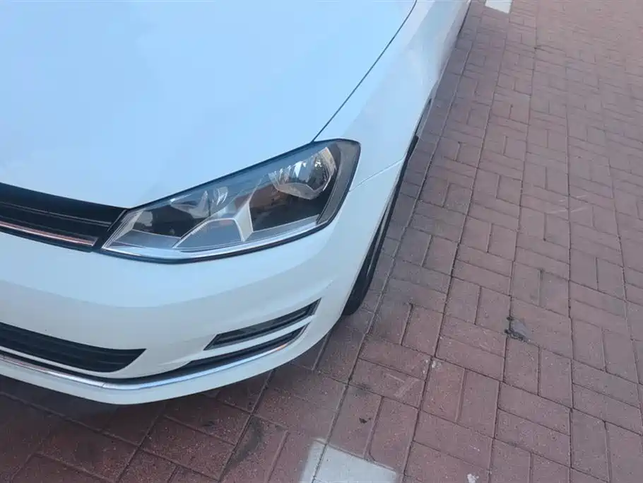 Volkswagen Golf 2016 230TSI Automatic Comfort фото 5