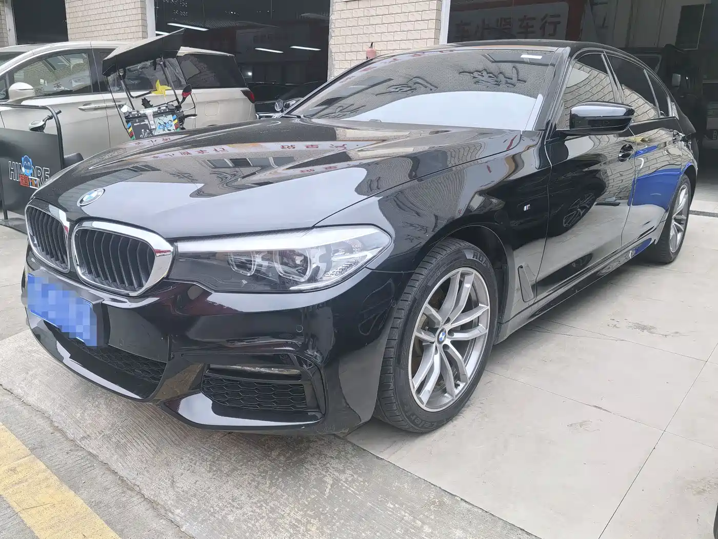 BMW 5 Series 2019 525Li M Sport Package