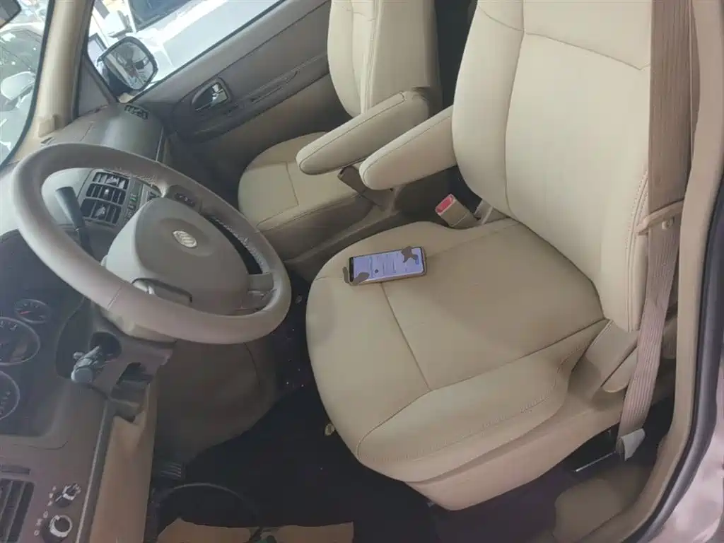 Buick GL8 2013 2.4L Classic фото 15