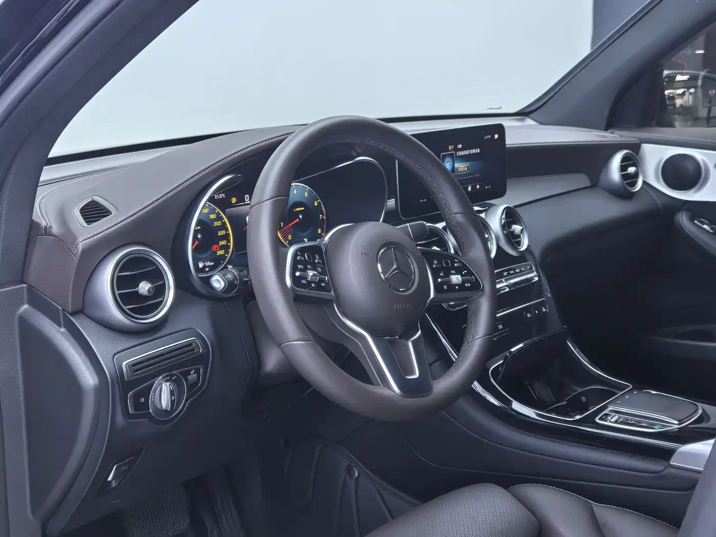 Mercedes-Benz GLC 2022 Model GLC 260 L 4MATIC Dynamic Edition фото 12