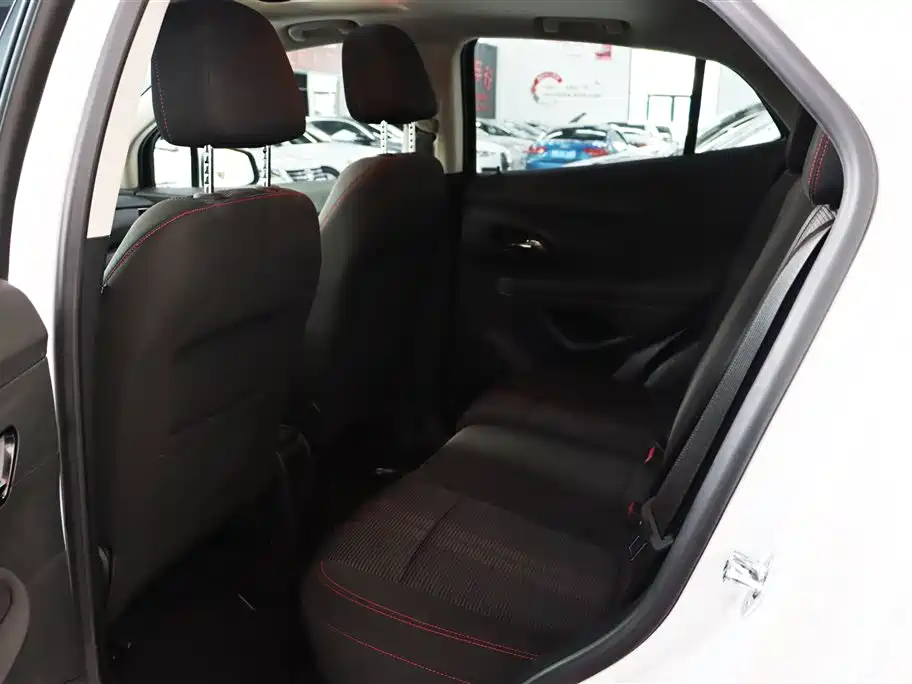 Buick Encore 2018 18T Automatic 2WD Urban Leading фото 5