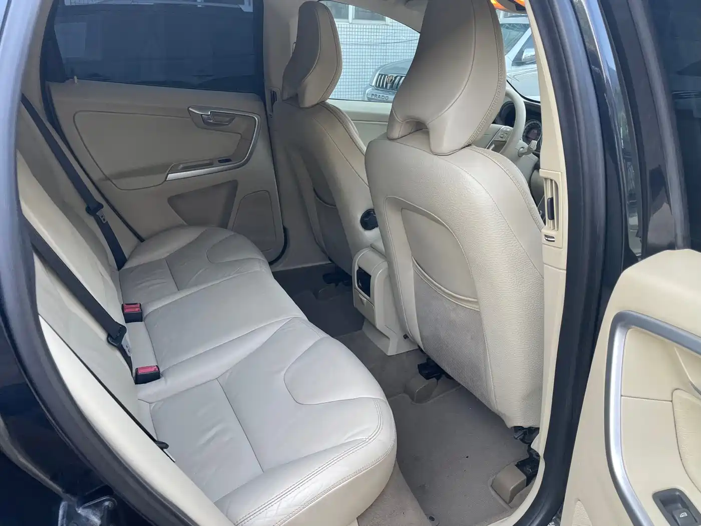 Volvo XC60 (Import) 2011 2011 2.0T Elegance Edition