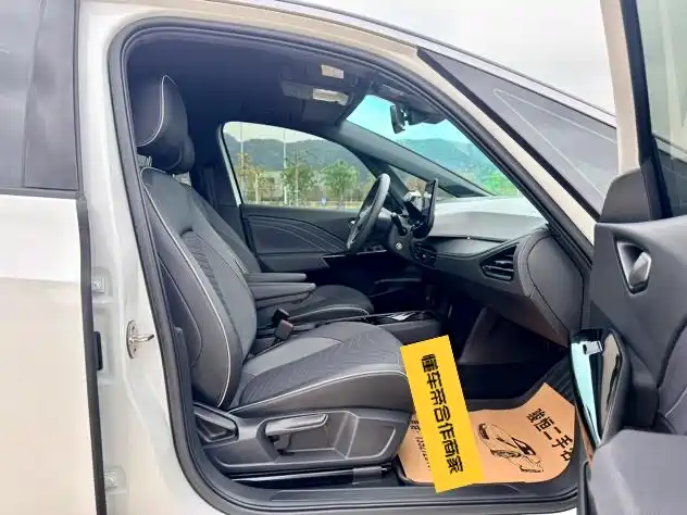 Volkswagen ID.3 2024 Pure Smart Edition фото 24