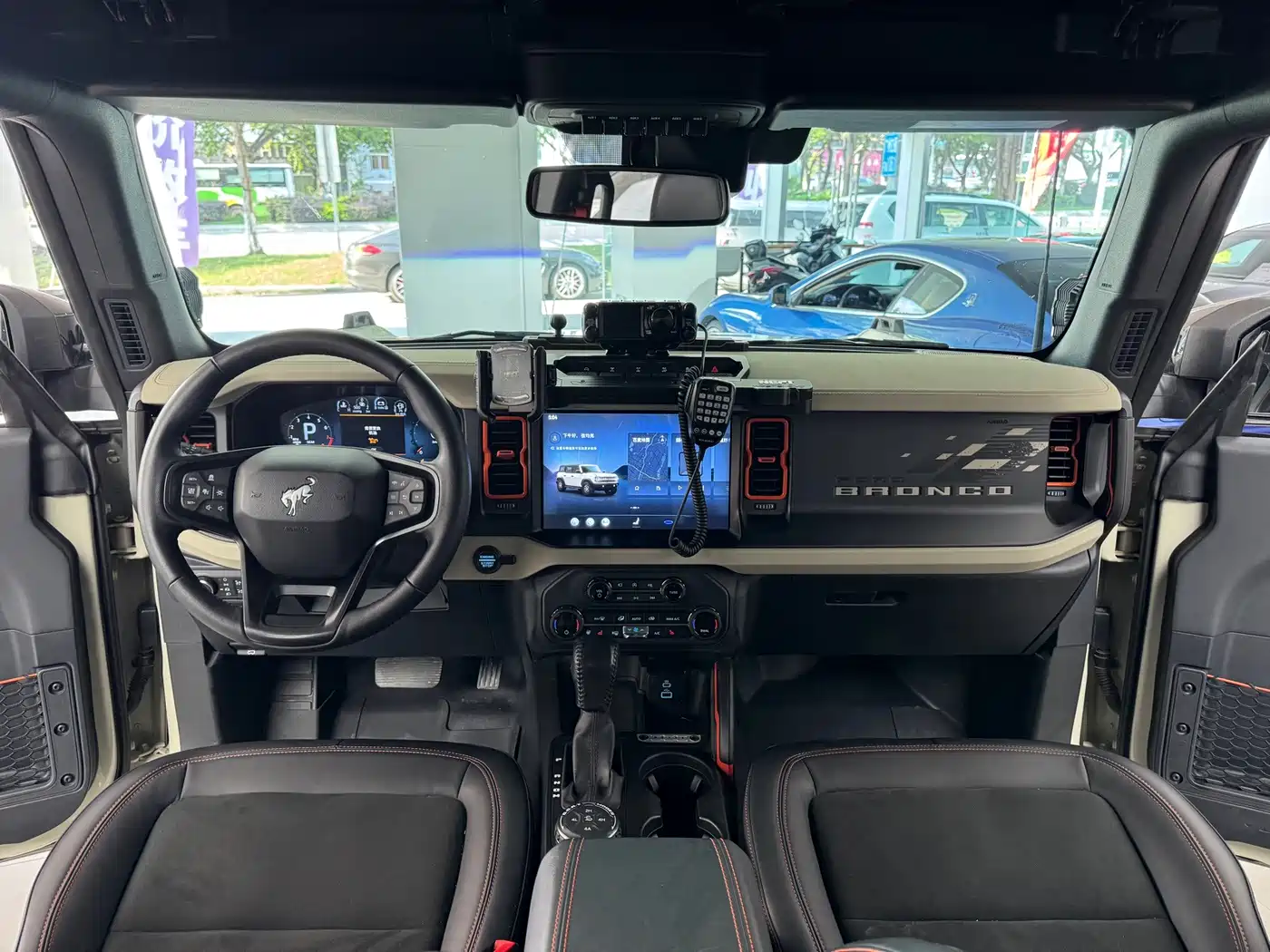 Ford Bronco 2025 2025 2.3T Mega Dune Limited Custom Edition