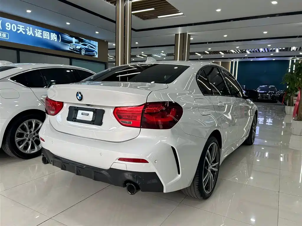 BMW 1 Series 2021 Facelift 120i M Sport Shadow Edition фото 9