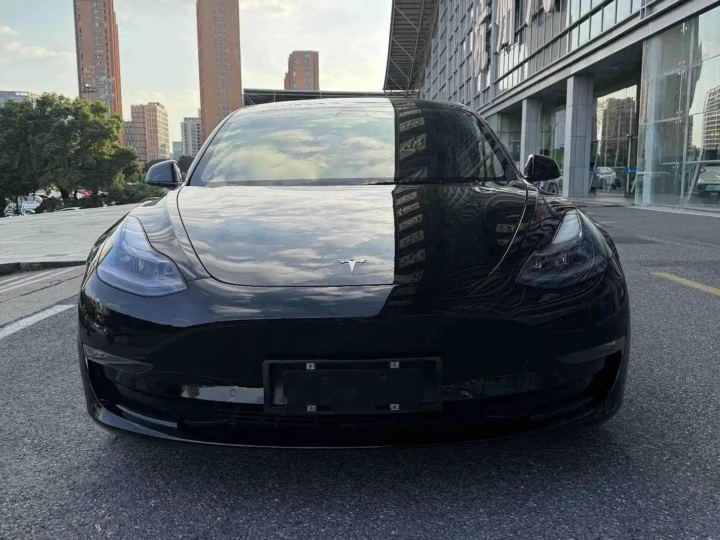 Фото 2 - Tesla Model 3