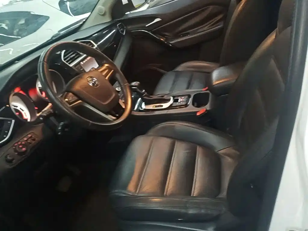 MG Roewe RX5 2016 2015 1.5TGI TST Luxury Edition
