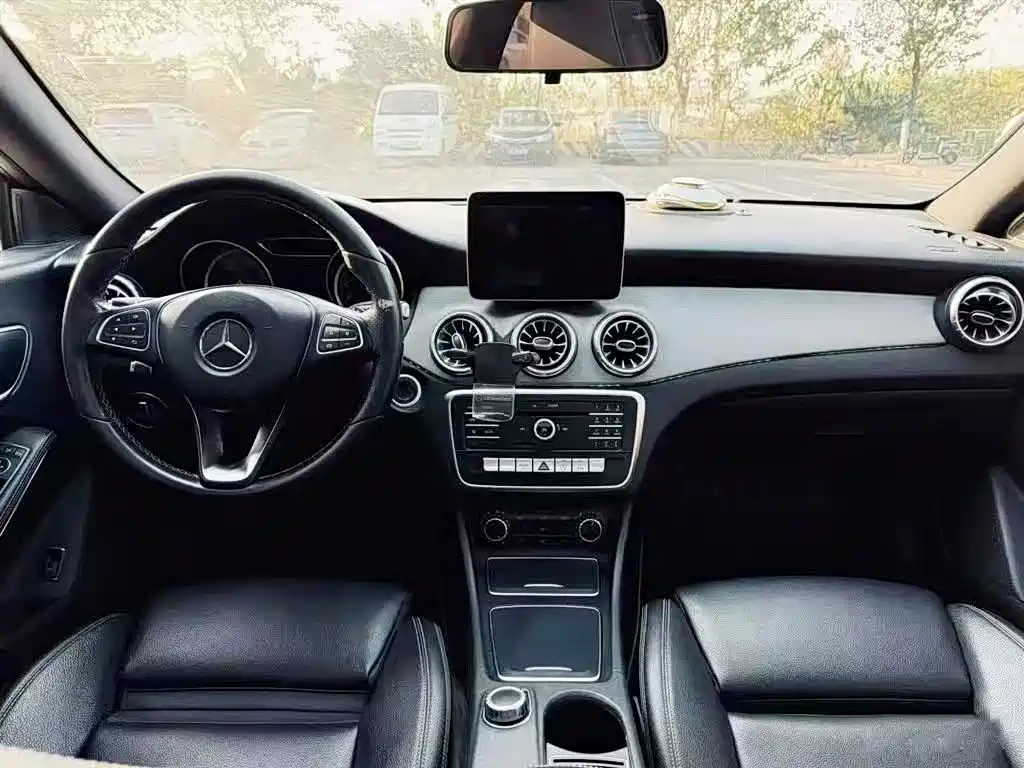 Mercedes-Benz CLA (Import) 2017 Facelift CLA 200 Style фото 5