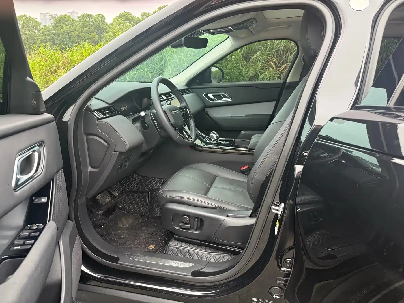 Land Rover Range Rover Velar 2024 S фото 8