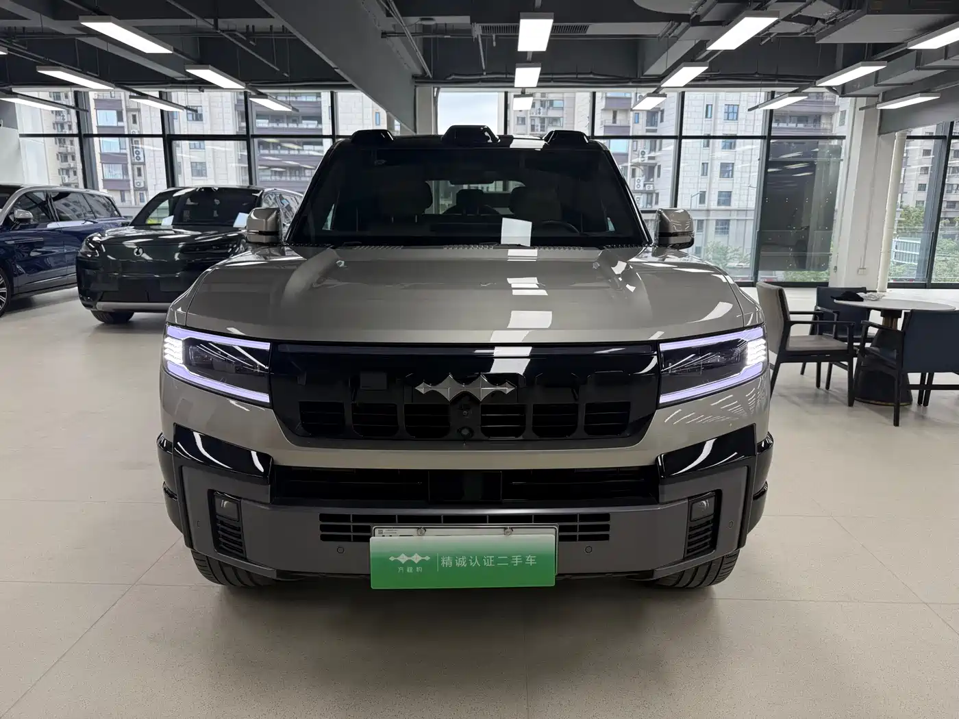 Fang Cheng Bao Leopard 8 2024 2025 Zhiyong Flagship 7-Seater