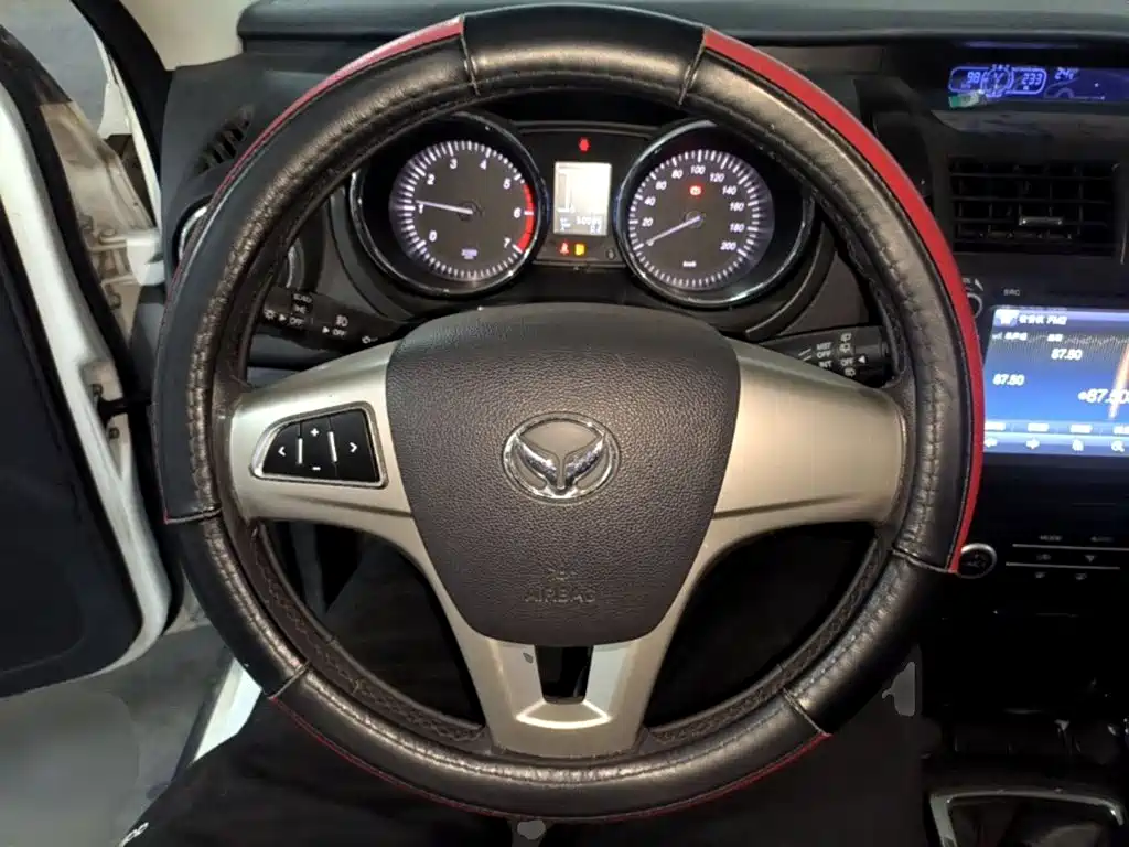 BAIC Huansu S3 2016 2016 1.5L Manual Luxury (China IV)